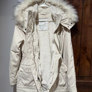 Hollister Women's Off-White Ski Jacket with Faux Fur Hood